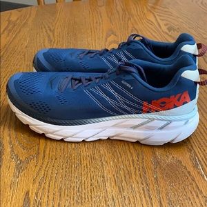 Hoka One One Men’s Clifton 6 size 11
